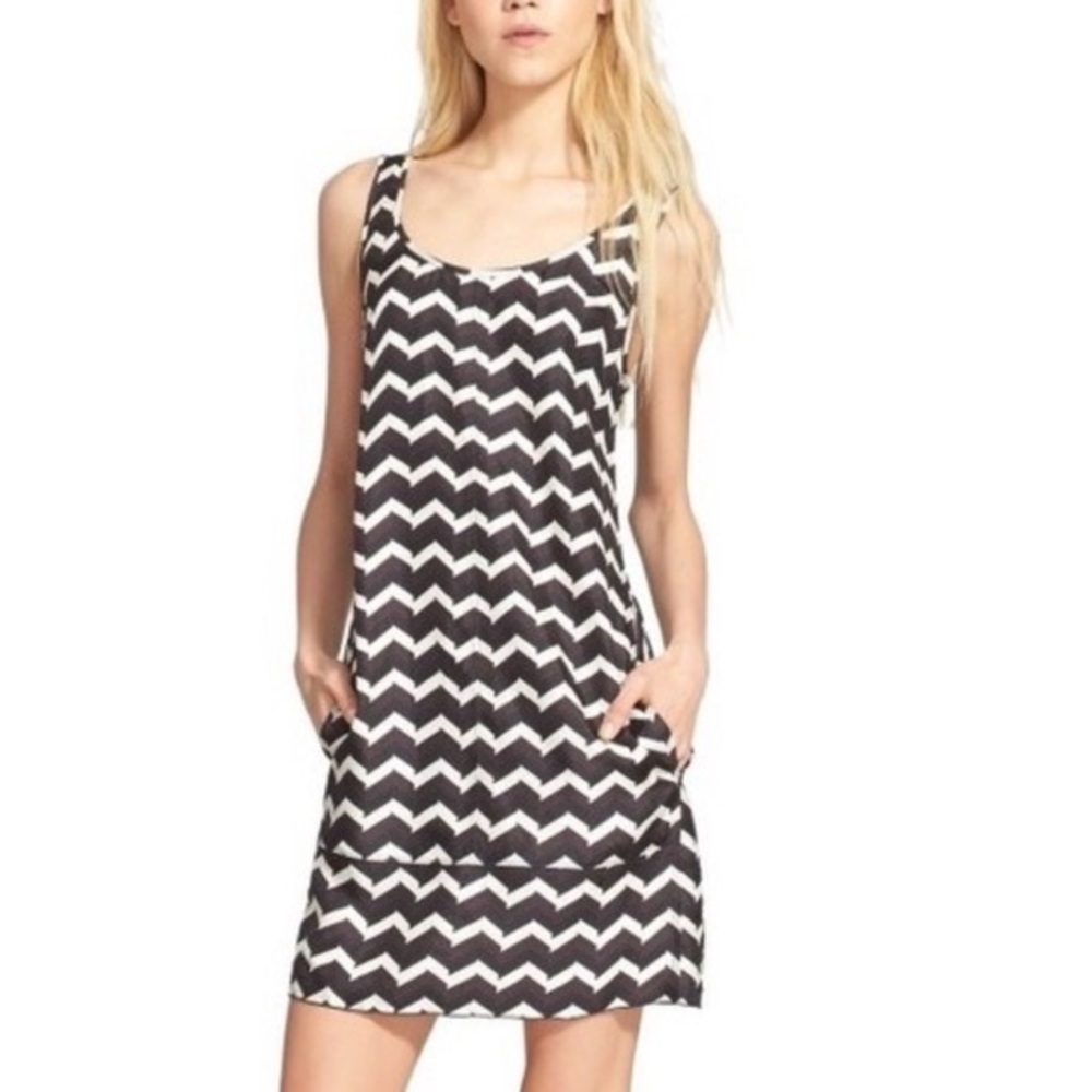 SUMMER SALE ‼️ Rag & Bone Chevron Shift Dress🍹🍹